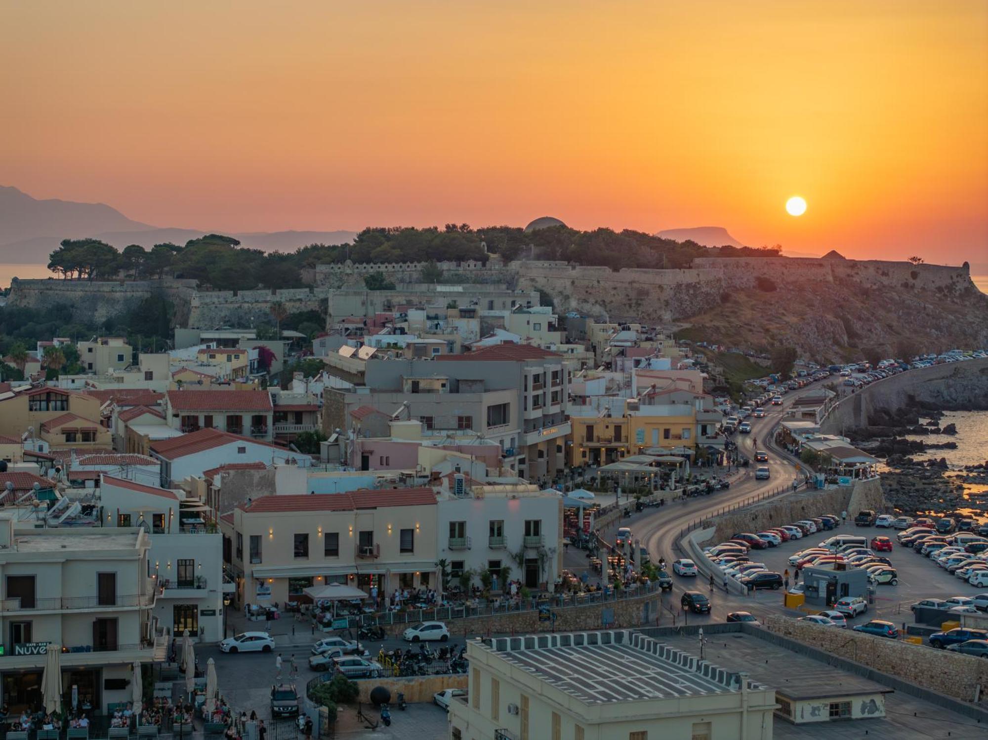 Rettimo Suites, Experience Luxury In The Heart Of Rethymno Εξωτερικό φωτογραφία