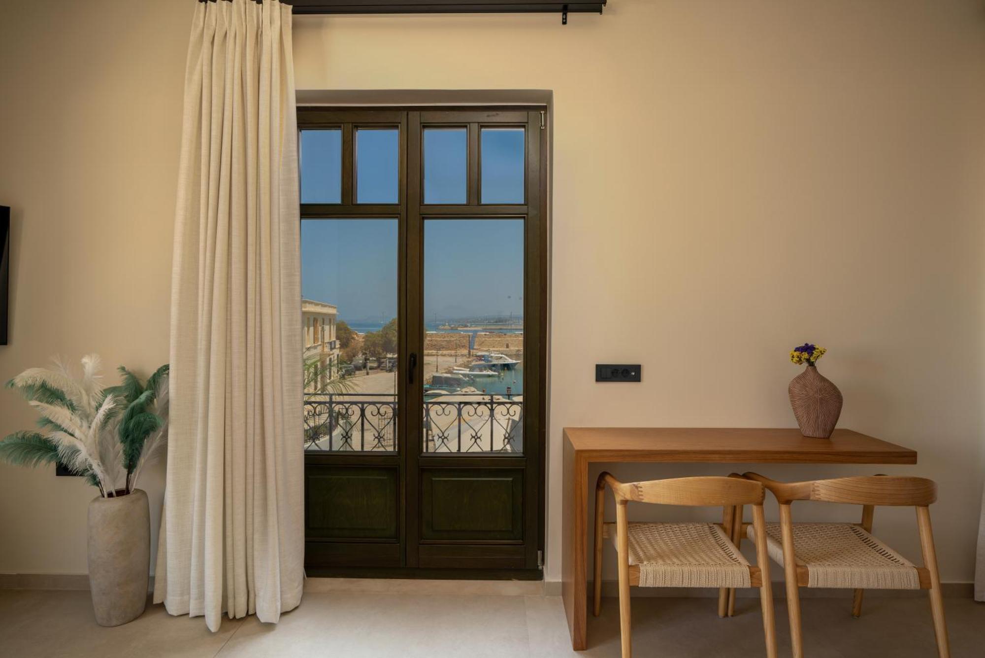 Rettimo Suites, Experience Luxury In The Heart Of Rethymno Εξωτερικό φωτογραφία